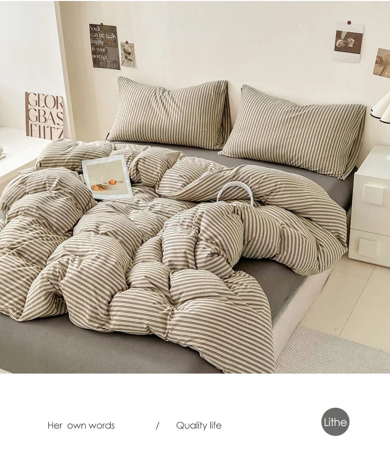 4-Piece Japan Style Plaid Duvet Cover Set – Elegant, Soft &amp; Skin-Friendly