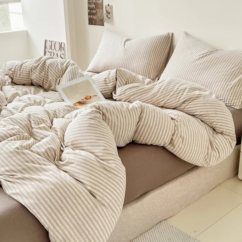 4-Piece Japan Style Plaid Duvet Cover Set – Elegant, Soft &amp; Skin-Friendly